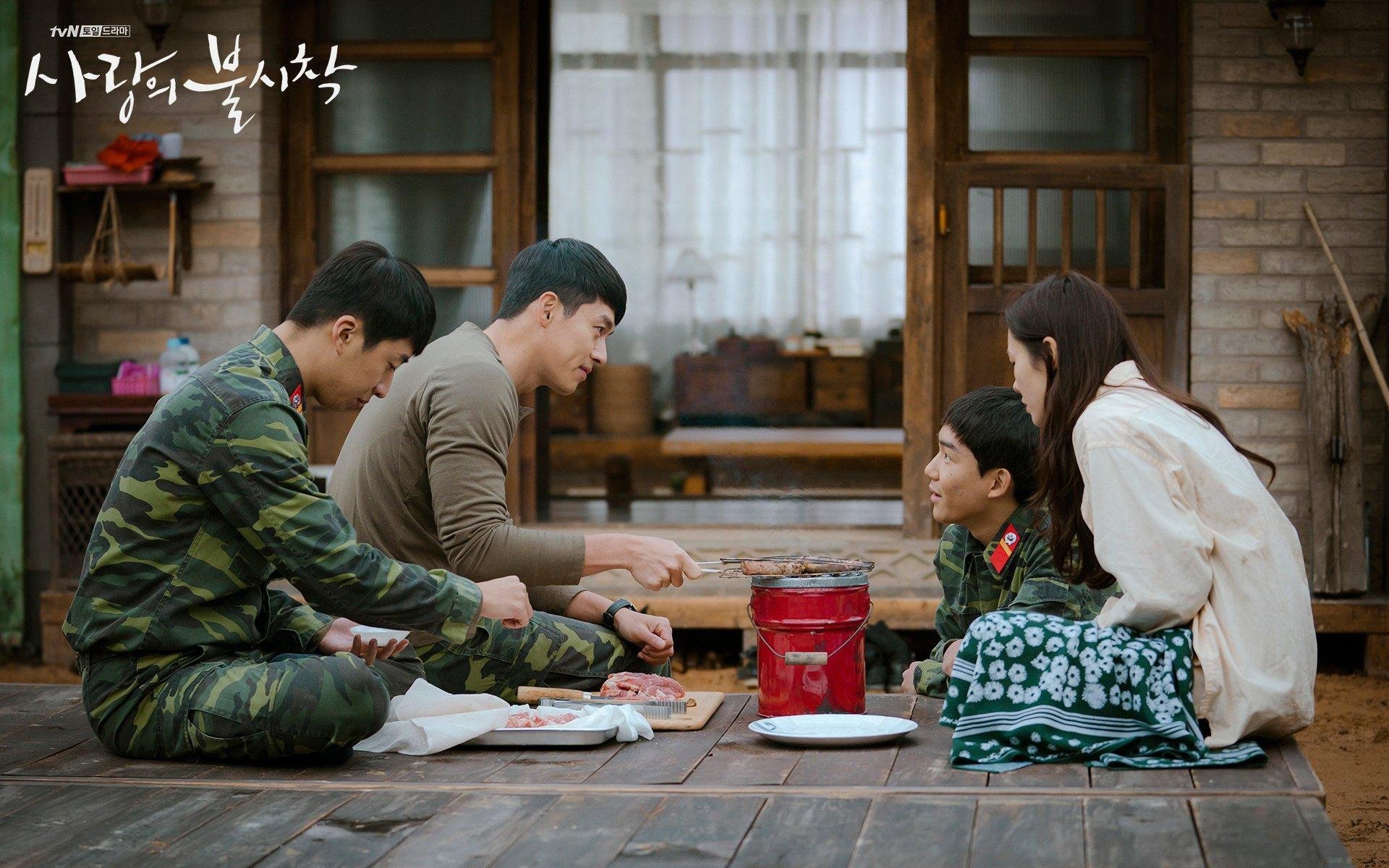 AYX体育官网-前国手现身公益赛现场指导小球员传授实战技巧经验