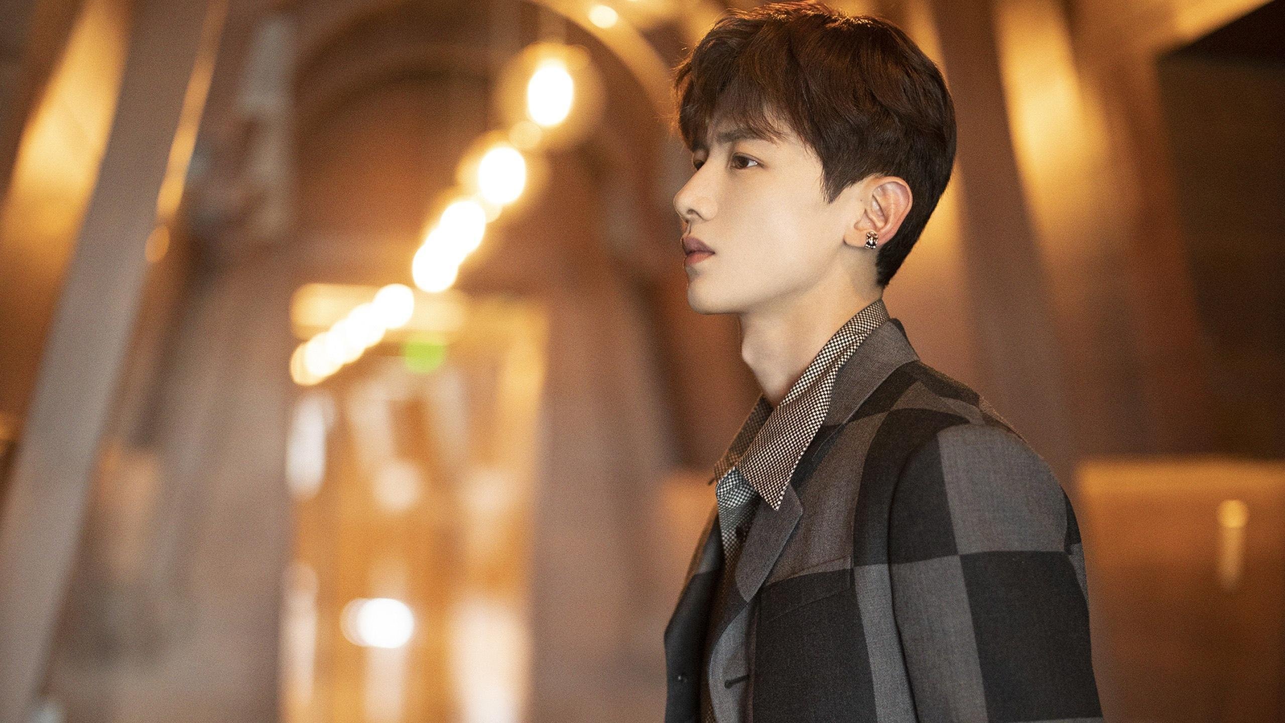 新西兰男子橄榄球队的年轻力量逐渐崭露头角,新西兰橄榄球队徽